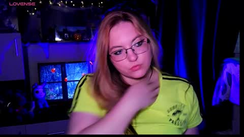 Snapshot of zayarush chatting on November 10, 2025, 12:48 pm zayarush online show from November 10, 2025, 12:48 pm