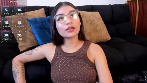 Snapshot of zayda_ chatting on October 21, 2025, 6:52 pm Zayda online show from October 21, 2025, 6:52 pm