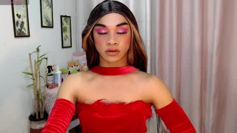 Snapshot of zaynelustts chatting on December 17, 2025, 8:53 am zaynelustts online show from December 17, 2025, 8:53 am