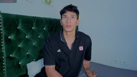 zaynmoretti online show from June 24, 2026, 7:35 pm
