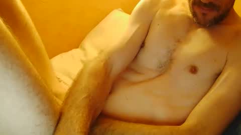 Snapshot of zaze71 chatting on February 8, 2026, 5:44 am zaze71 online show from February 8, 2026, 5:44 am