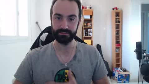 Snapshot of zazou3113 chatting on February 4, 2025, 8:56 am Grizzly Bear online show from February 4, 2025, 8:56 am