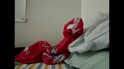 Snapshot of ze___________________ chatting on February 17, 2026, 4:24 pm ze online show from February 17, 2026, 4:24 pm