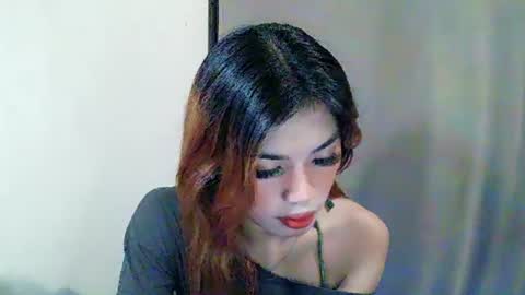 Snapshot of zeah_rev21 chatting on July 8, 2026, 4:22 pm zeah_rev21 online show from July 8, 2026, 4:22 pm
