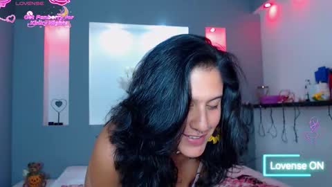 Snapshot of zean_lee chatting on February 19, 2026, 7:32 pm Karolyne online show from February 19, 2026, 7:32 pm