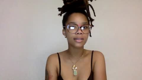 Snapshot of zeeafterdark chatting on July 23, 2026, 1:42 pm zeeafterdark online show from July 23, 2026, 1:42 pm