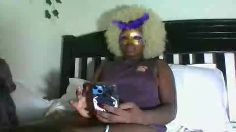 Snapshot of zeeee01 chatting on April 3, 2026, 12:58 pm ZEEEE01 online show from April 3, 2026, 12:58 pm