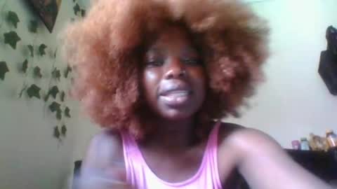 Snapshot of zeeee01 chatting on April 13, 2026, 9:15 am ZEEEE01 online show from April 13, 2026, 9:15 am