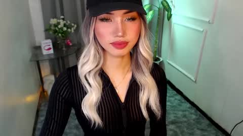 Snapshot of zelainalovetocum chatting on February 27, 2025, 2:32 pm zelainalovetocum online show from February 27, 2025, 2:32 pm