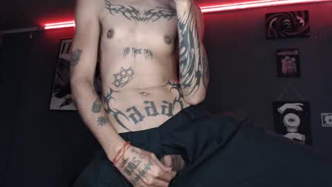 Snapshot of zeldrissss chatting on November 12, 2025, 4:07 pm Zeldris online show from November 12, 2025, 4:07 pm