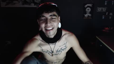 Snapshot of zeldrissss chatting on November 28, 2025, 10:12 pm Zeldris online show from November 28, 2025, 10:12 pm