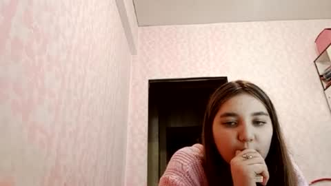 Snapshot of zeniabrossoit chatting on March 12, 2026, 8:09 am zeniabrossoit online show from March 12, 2026, 8:09 am