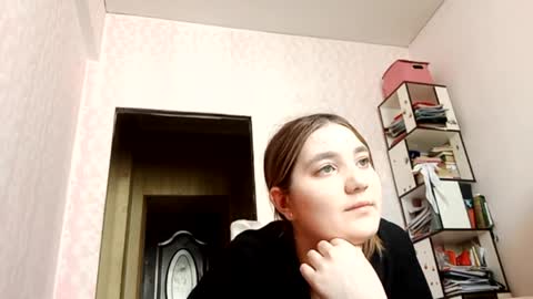 Snapshot of zeniabrossoit chatting on March 28, 2026, 8:25 am zeniabrossoit online show from March 28, 2026, 8:25 am