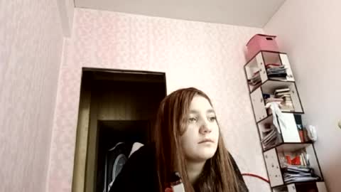 Snapshot of zeniabrossoit chatting on March 29, 2026, 6:13 am zeniabrossoit online show from March 29, 2026, 6:13 am