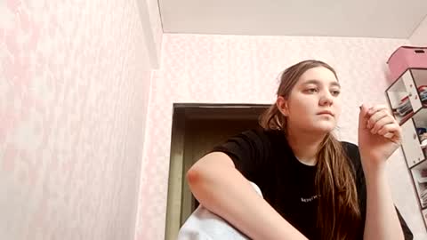 Snapshot of zeniabrossoit chatting on April 1, 2026, 3:51 am zeniabrossoit online show from April 1, 2026, 3:51 am