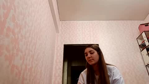 Snapshot of zeniabrossoit chatting on April 4, 2026, 9:18 am zeniabrossoit online show from April 4, 2026, 9:18 am