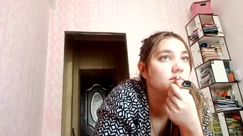 Snapshot of zeniabrossoit chatting on April 8, 2026, 9:09 am zeniabrossoit online show from April 8, 2026, 9:09 am