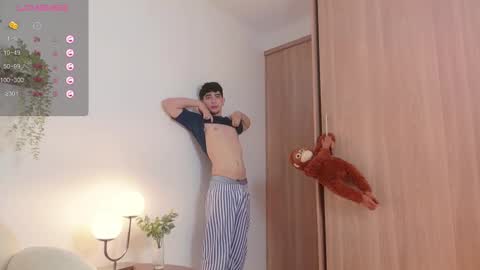 Snapshot of zenn_rush chatting on March 10, 2025, 2:05 pm Zenn online show from March 10, 2025, 2:05 pm