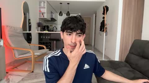 Snapshot of zenn_rush chatting on October 31, 2025, 2:07 pm Zenn online show from October 31, 2025, 2:07 pm