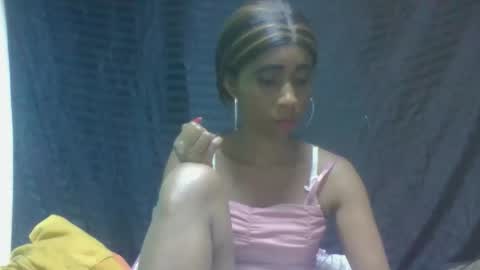 zeolineess online show from November 2, 2025, 3:25 pm