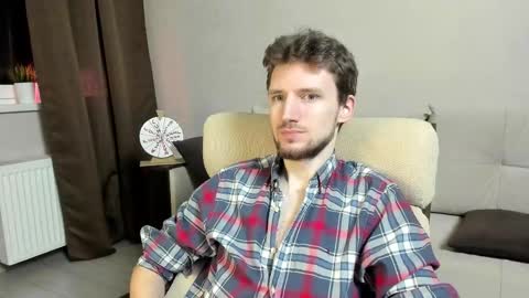 Snapshot of zepanl chatting on November 25, 2025, 8:31 pm Andrew online show from November 25, 2025, 8:31 pm