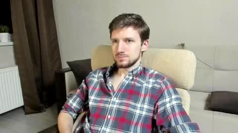 Snapshot of zepanl chatting on December 18, 2025, 9:43 pm Andrew online show from December 18, 2025, 9:43 pm