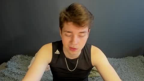 Snapshot of zeriixx chatting on April 14, 2026, 1:55 am Ethan online show from April 14, 2026, 1:55 am