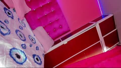 Aisha Alejandra Rosse Deus  online show from April 9, 2026, 10:04 pm