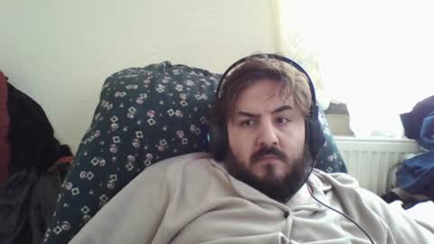 Snapshot of zh1nasah chatting on April 10, 2026, 8:41 am zH1NaSaH online show from April 10, 2026, 8:41 am