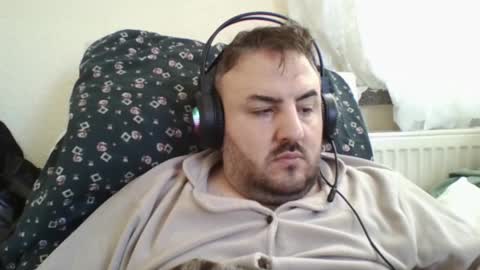 Snapshot of zh1nasah chatting on April 12, 2026, 5:01 am zH1NaSaH online show from April 12, 2026, 5:01 am