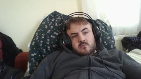 Snapshot of zh1nasah chatting on April 18, 2026, 9:46 am zH1NaSaH online show from April 18, 2026, 9:46 am