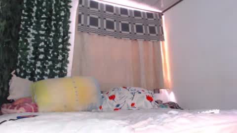 Snapshot of zhanaya_jhaen chatting on February 6, 2026, 6:33 pm zhannaya online show from February 6, 2026, 6:33 pm