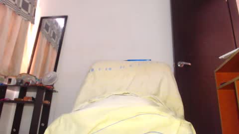 Snapshot of zhanaya_jhaen chatting on February 9, 2026, 6:23 pm zhannaya online show from February 9, 2026, 6:23 pm