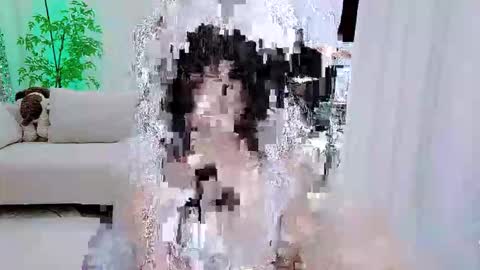 zhen online show from November 1, 2025, 12:51 pm