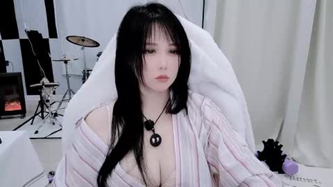 zhen online show from April 14, 2026, 6:14 pm