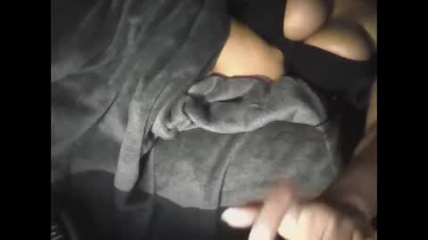 zimzim_ online show from December 2, 2025, 2:34 pm