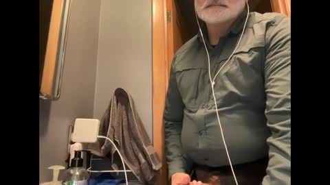 Snapshot of zinger283069 chatting on January 29, 2025, 10:11 pm zinger283069 online show from January 29, 2025, 10:11 pm