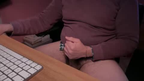 Snapshot of ziotano_98 chatting on December 14, 2024, 2:42 pm Mauro online show from December 14, 2024, 2:42 pm