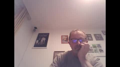 Snapshot of zippi55 chatting on October 15, 2025, 8:09 pm Zippi online show from October 15, 2025, 8:09 pm