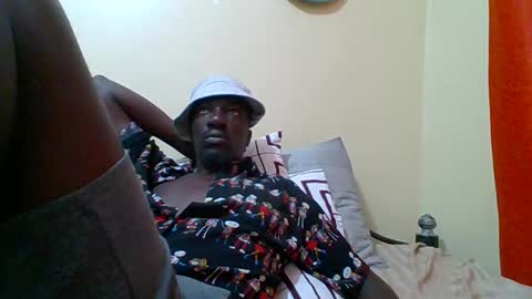 Zlatann2012 online show from November 4, 2025, 4:06 pm