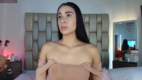 Snapshot of zoe_barlove chatting on March 14, 2026, 11:48 am Your new obsession online show from March 14, 2026, 11:48 am