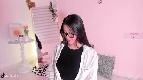 Zoe online show from October 17, 2025, 10:56 pm