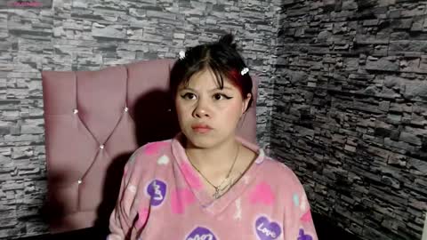 Zoe Bronw online show from December 2, 2025, 9:47 am