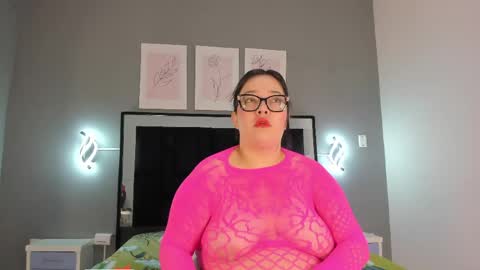 Snapshot of zoe_curvyy chatting on June 1, 2026, 12:07 pm zoe_curvyy online show from June 1, 2026, 12:07 pm