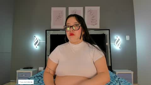 Snapshot of zoe_curvyy chatting on June 17, 2026, 12:18 pm zoe_curvyy online show from June 17, 2026, 12:18 pm