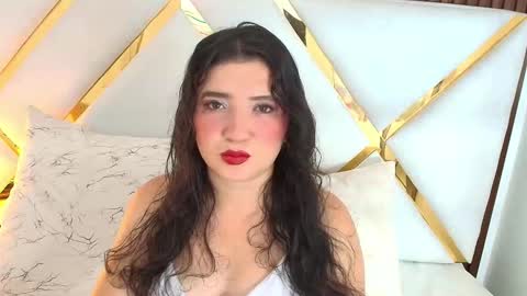 zoe_cuttee online show from January 10, 2026, 11:45 am