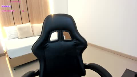 Zoe  online show from March 23, 2026, 12:31 pm