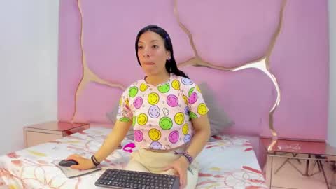 Snapshot of zoe_king19 chatting on October 7, 2025, 4:20 am zoe_king19 online show from October 7, 2025, 4:20 am