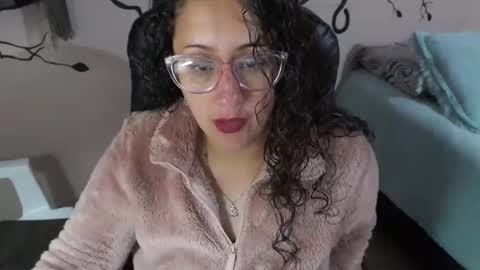 Zoe Koller online show from October 27, 2025, 11:25 am