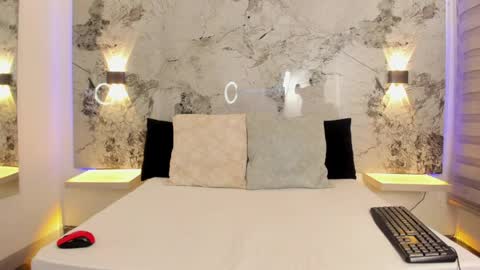 Zoe online show from April 13, 2026, 9:04 am